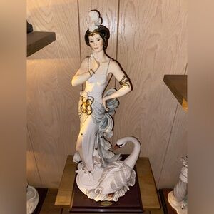 Rare Giuseppe Armani Florence Figurine